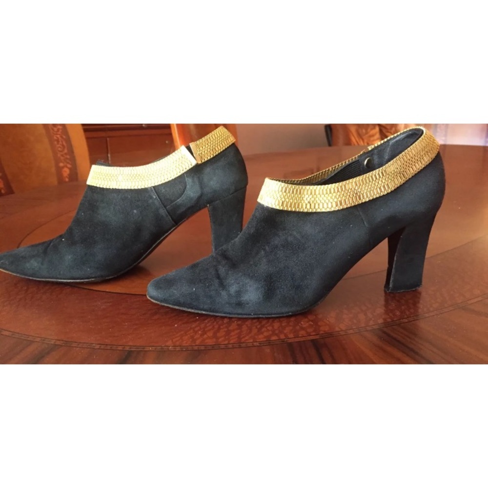DONNA KARAN Black Suede Ankle Booties 6.5 $29/$450. Price includes shipping!